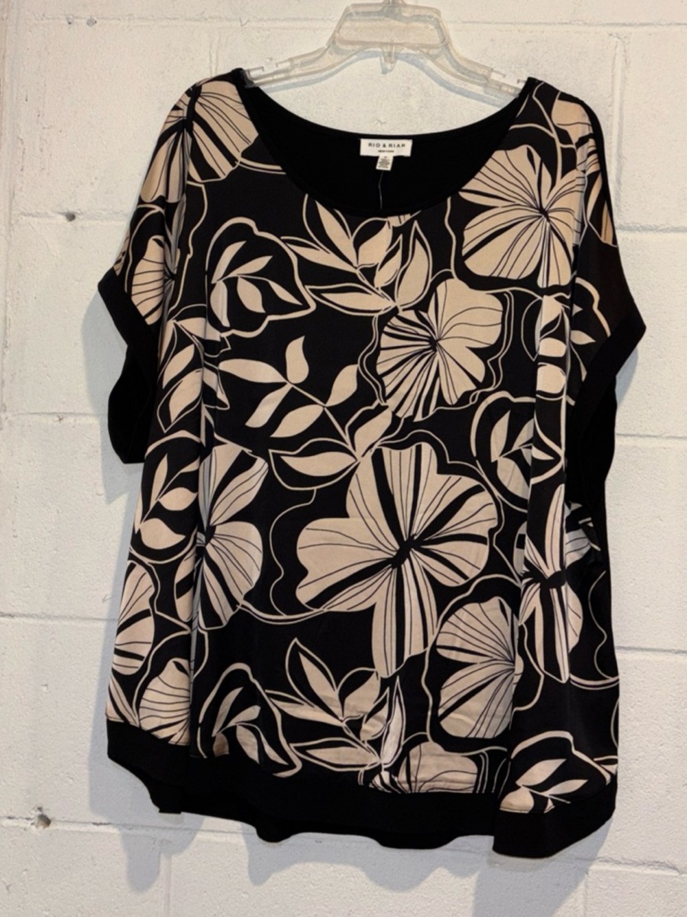 Rip & Rain tunic short sleeve top black beige floral crew neck size 3X